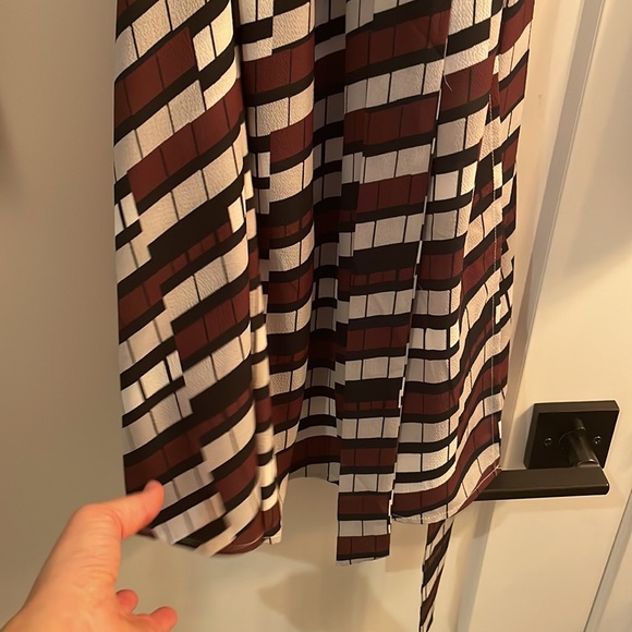 Patterned wrap dress. Layered, flowy, and luxurious. - Picture 6 of 6